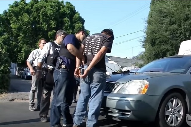 Tras redada detienen a 88 mexicanos en EU