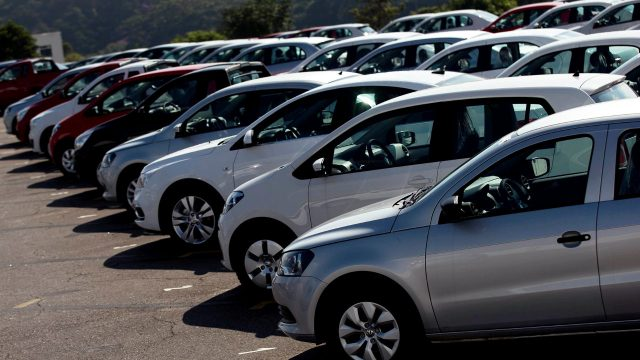 Ensamble de autos en México se desplomó 20% en noviembre por escasez de componentes