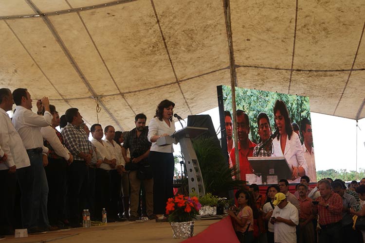 Un cheque en blanco para EPN pide Ortega en foro sobre Reforma Energética