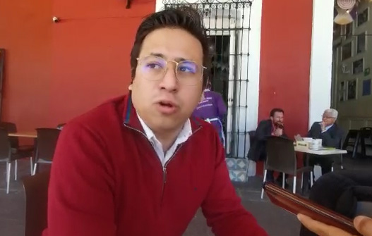 Denuncian discriminación del regidor Alejandro Oaxaca en San Pedro Cholula
