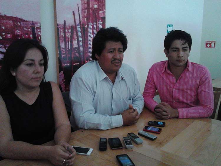 Buscan pies a presidente municipal de Tlalancaleca; insisten en denunciarlo