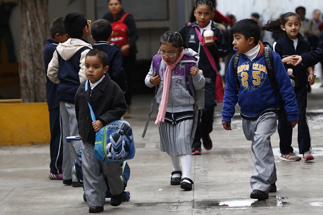 Carecen escuelas de Puebla de personal y servicios, afirma SNTE