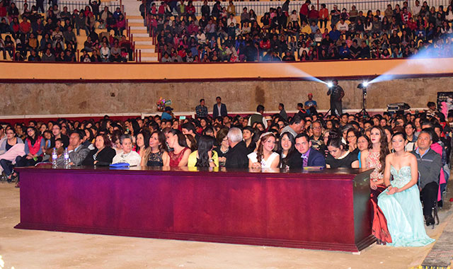 Coronan a reina para festejos por Batalla de Puebla, en Zacapoaxtla