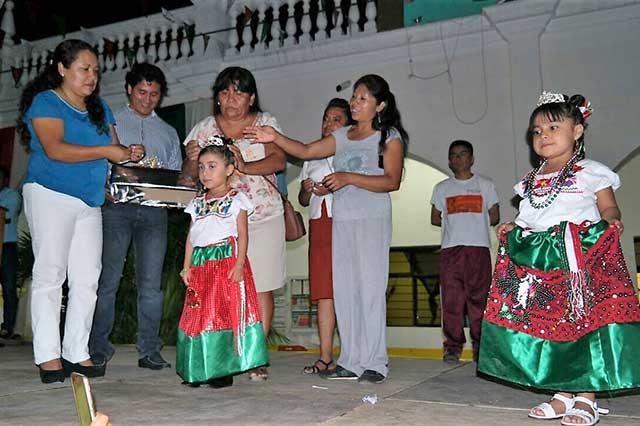 Una niña fue electa reina de las fiesta patrias en San Pablo Anicano