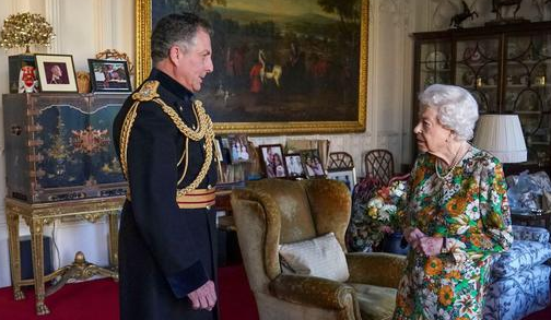 La Reina Isabel recibió en audiencia al jefe del Estado Mayor de la Defensa