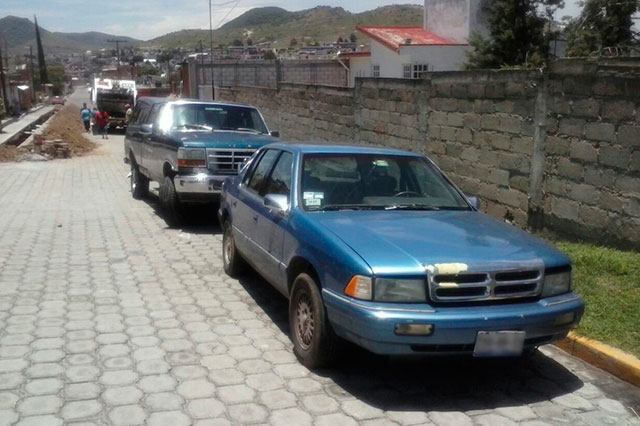 Policía de Atlixco recupera 3 vehículos robados