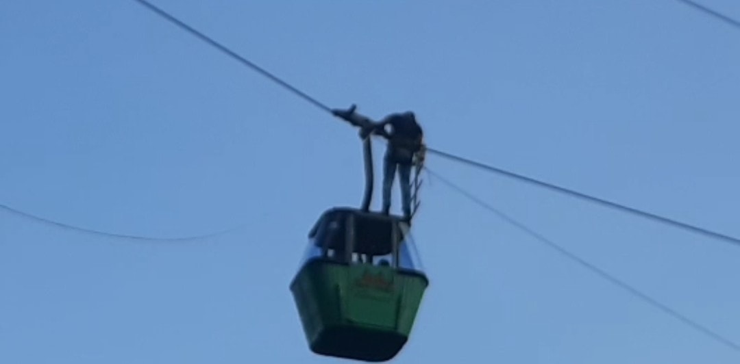 Se revienta  cable del teleférico en Taxco