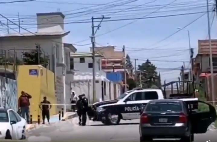VIDEO Mujer muere en taxi ejecutivo en Puebla; podría ser Covid