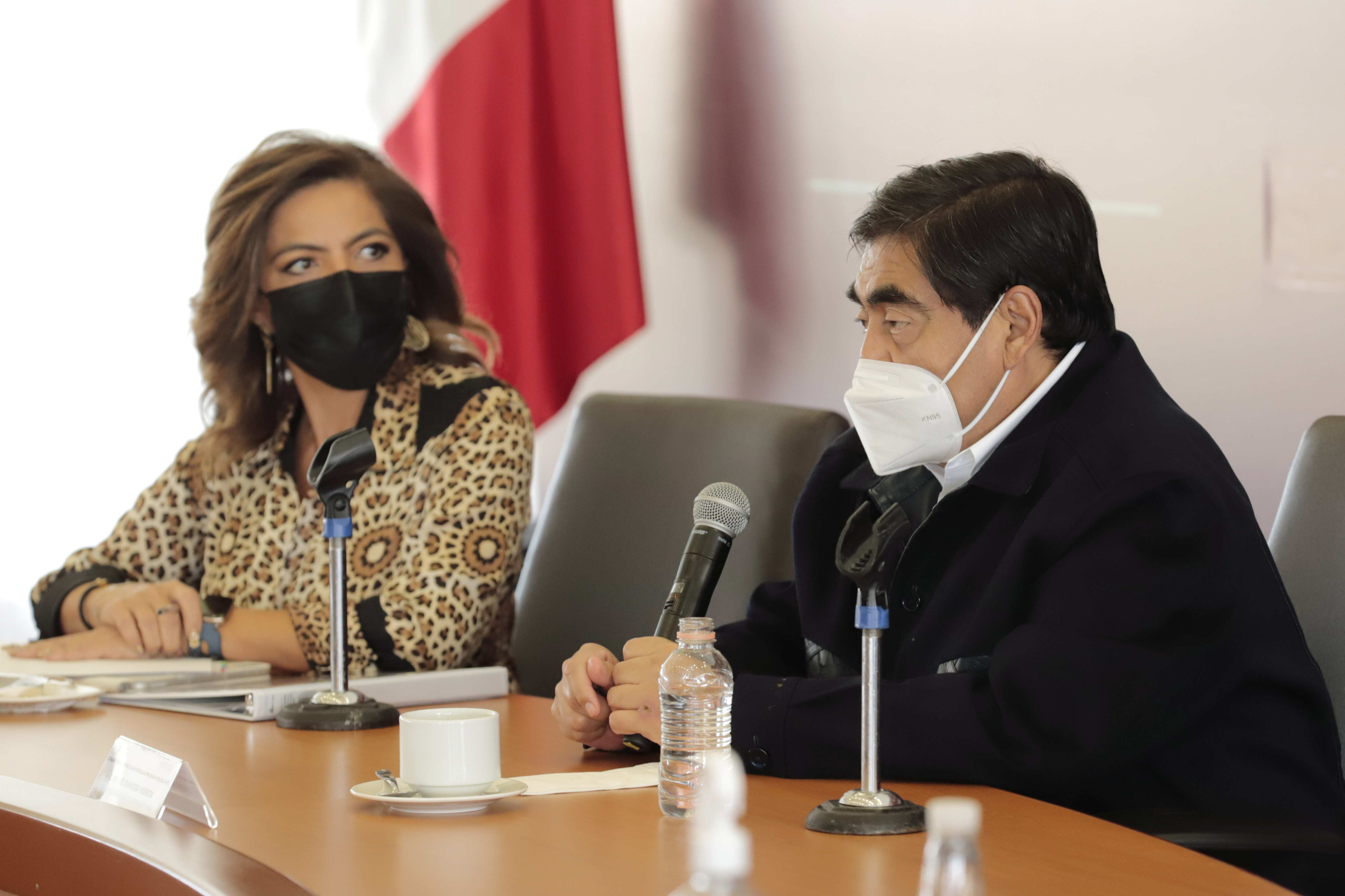 Ante restauranteros, Barbosa llama a construir mejor ambiente de negocios