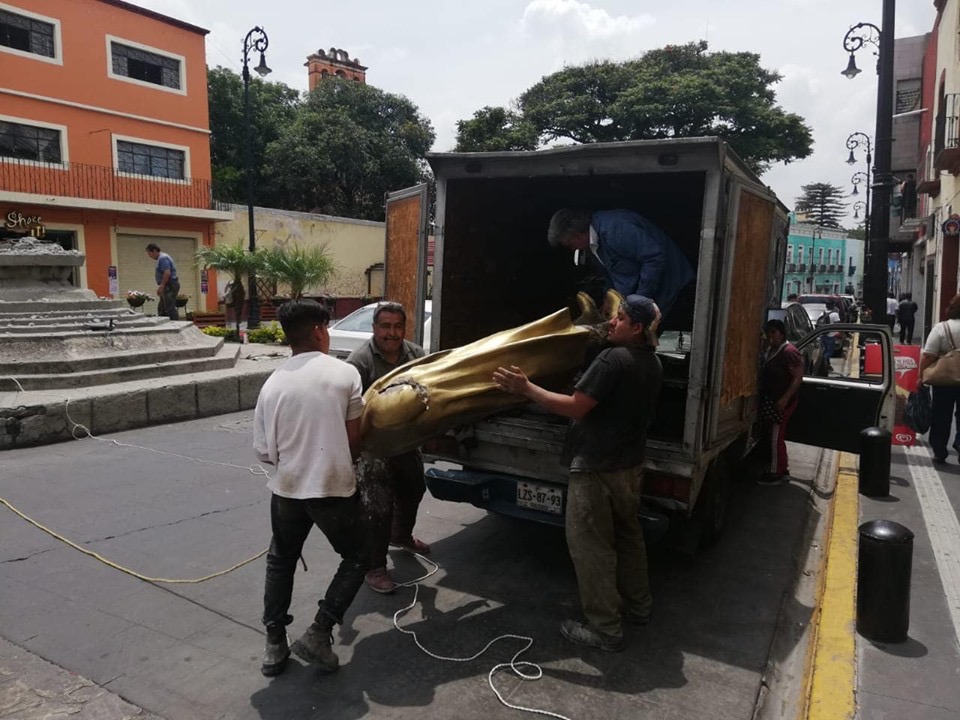 Se llevan a restaurar estatua de Hidalgo en Atlixco