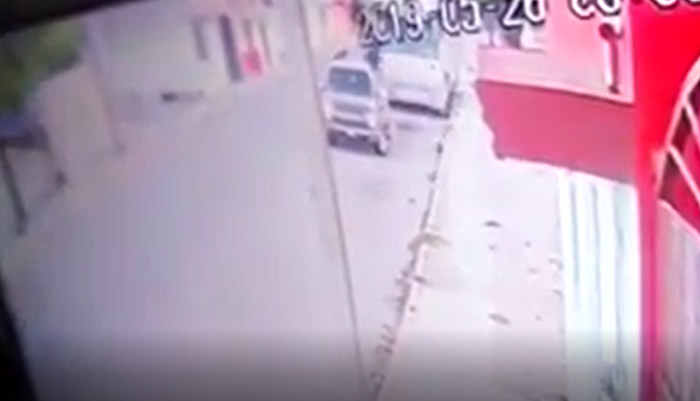 VIDEO Así tiraron a desmembrado frente a escuela en Quecholac
