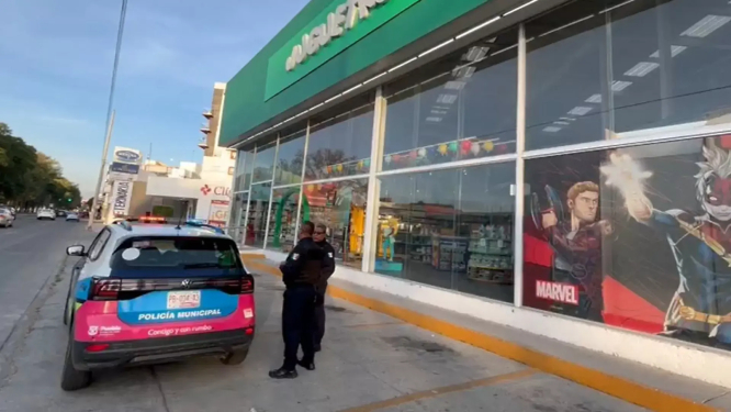 Dan cristalazo a la tienda Juguetrón del bulevar Héroes del 5 de Mayo