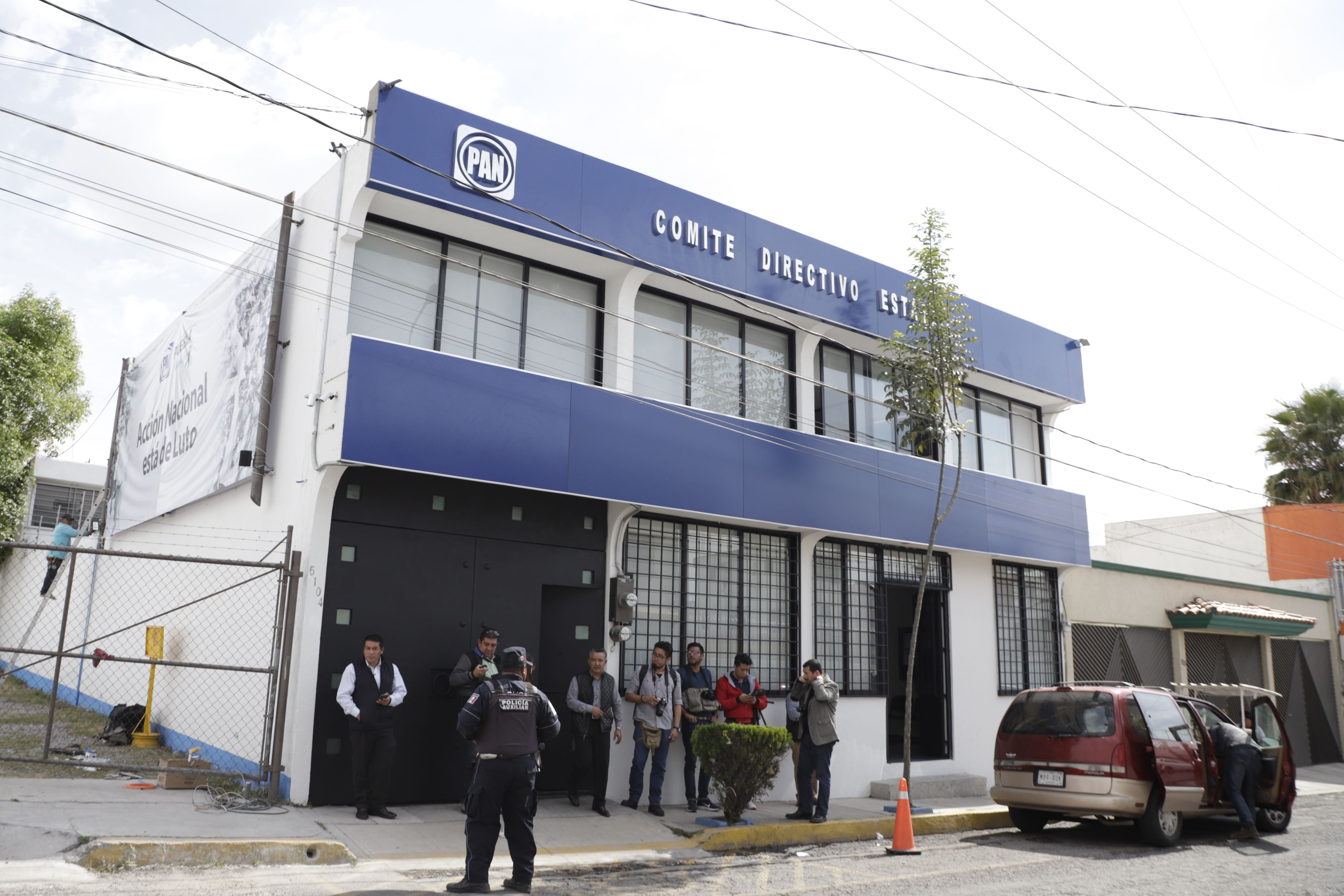 Cortés pide a panistas cerrar filas tras muertes de MEAH y RMV