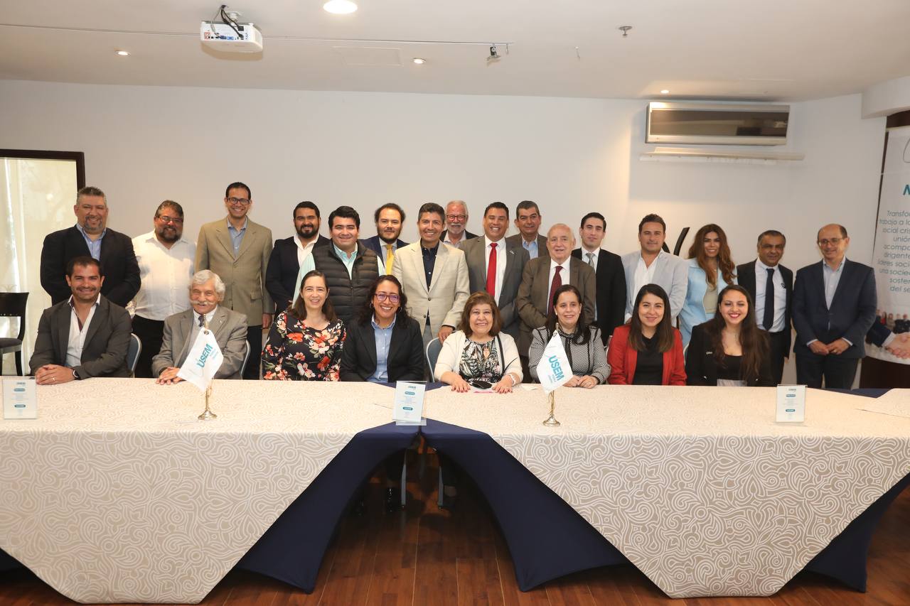  Se reúne Eduardo Rivera con miembros de la Unión Social de Empresarios de México