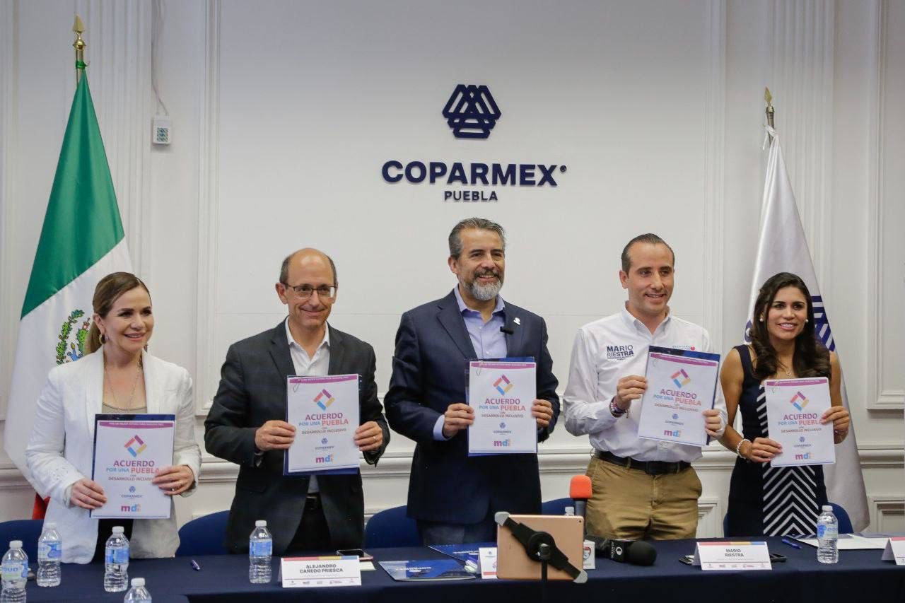 Riestra firma acuerdo con Coparmex por una Puebla con desarrollo inclusivo