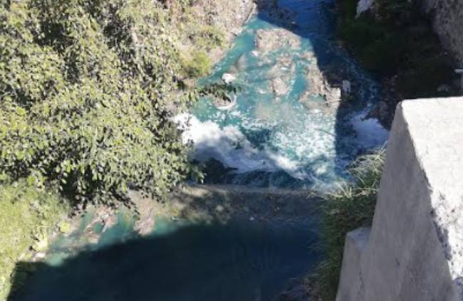 Río Acotzala, blanco de contaminación de empresa de Texmelucan