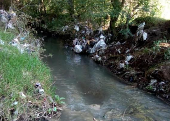 Río La Virgen en Texmelucan, convertido en basurero al aire libre