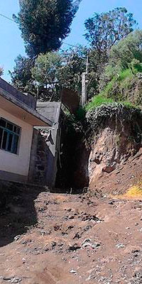 En riesgo 70 familias asentadas bajo el cerro de Mendocinas