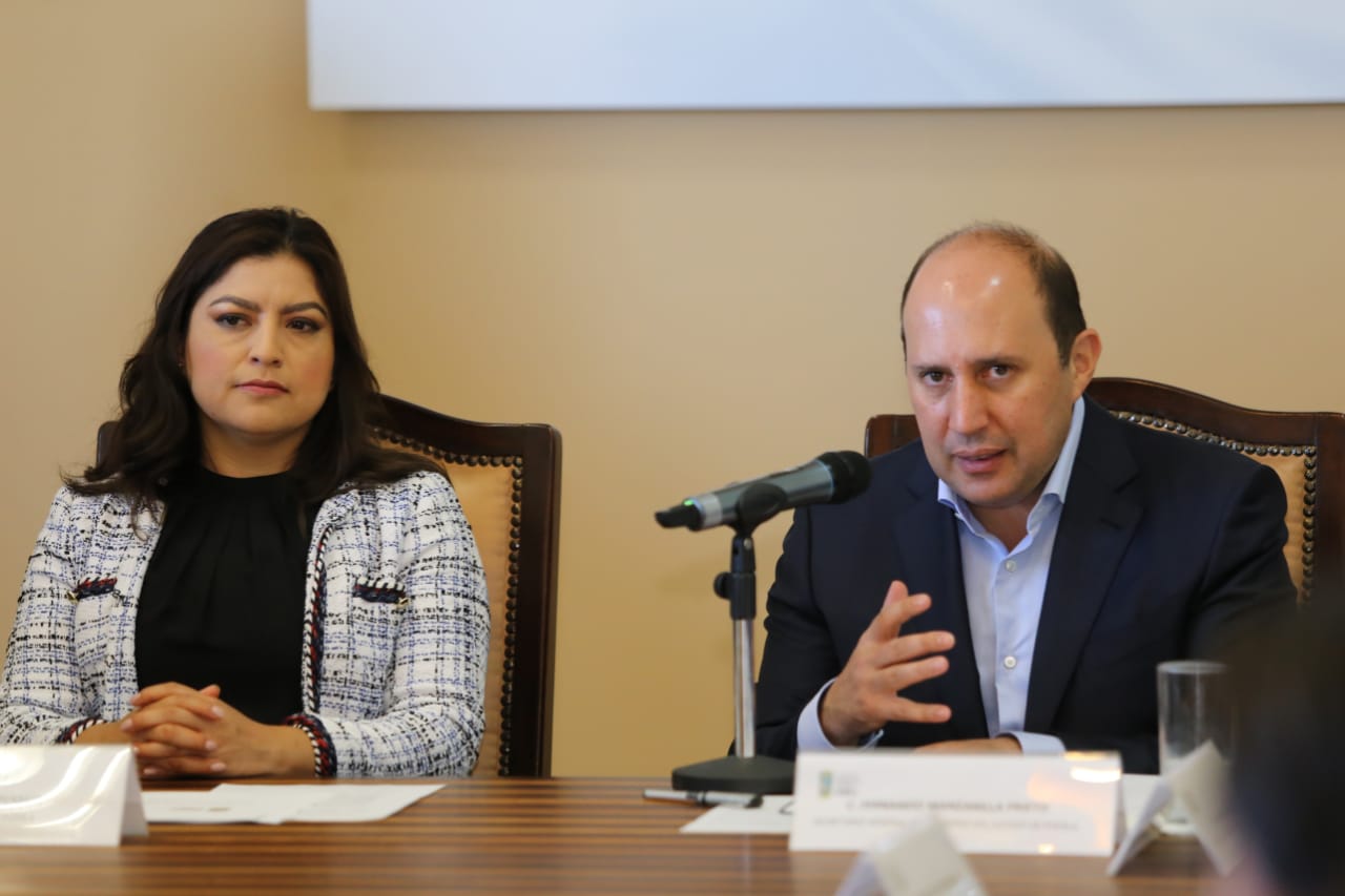 ¿Manzanilla apaga el fuego municipal?