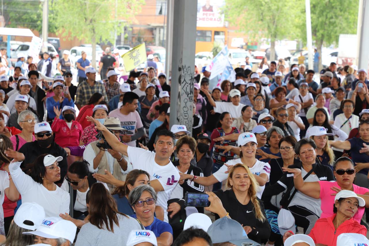 Rivera anuncia tarjeta de salud durante actividad física en Agua Santa