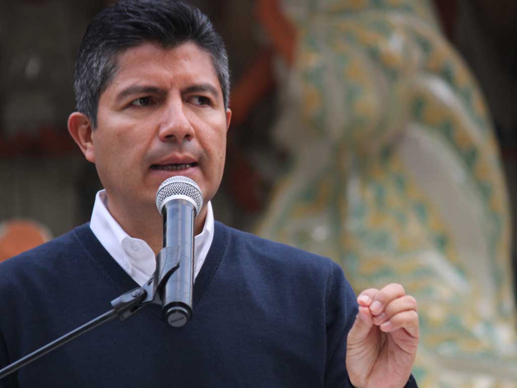 Rivera pide abrir debate sobre la permanencia de las juntas auxiliares