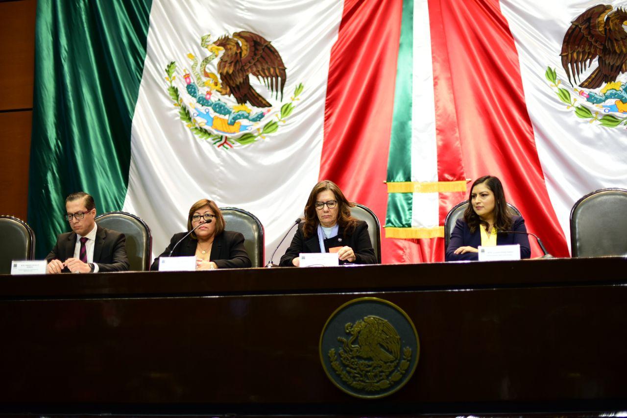 Rivera participa en foro en San Lázaro por logros en materia de transparencia