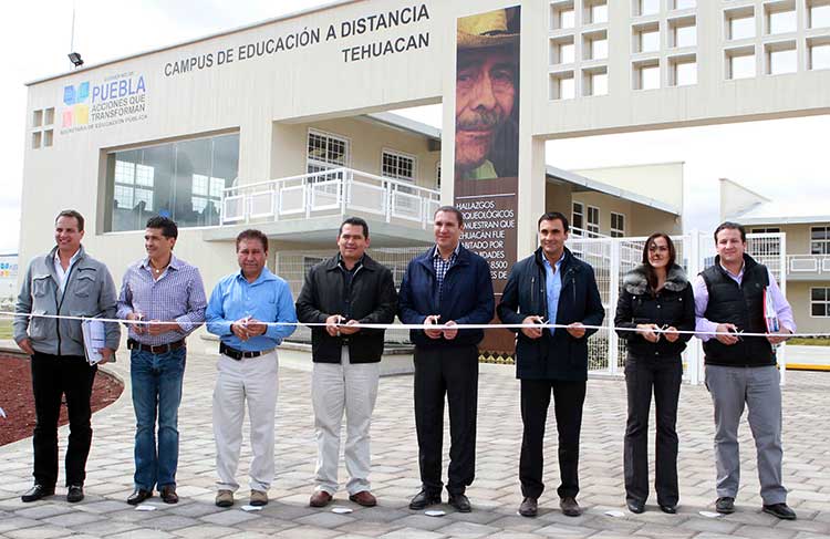 Inaugura RMV Universidad a Distancia de Tehuacán