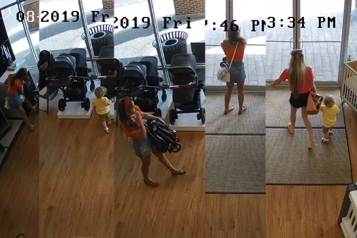 VIDEO Mujer se roba carriola de tienda pero olvida a su hijo