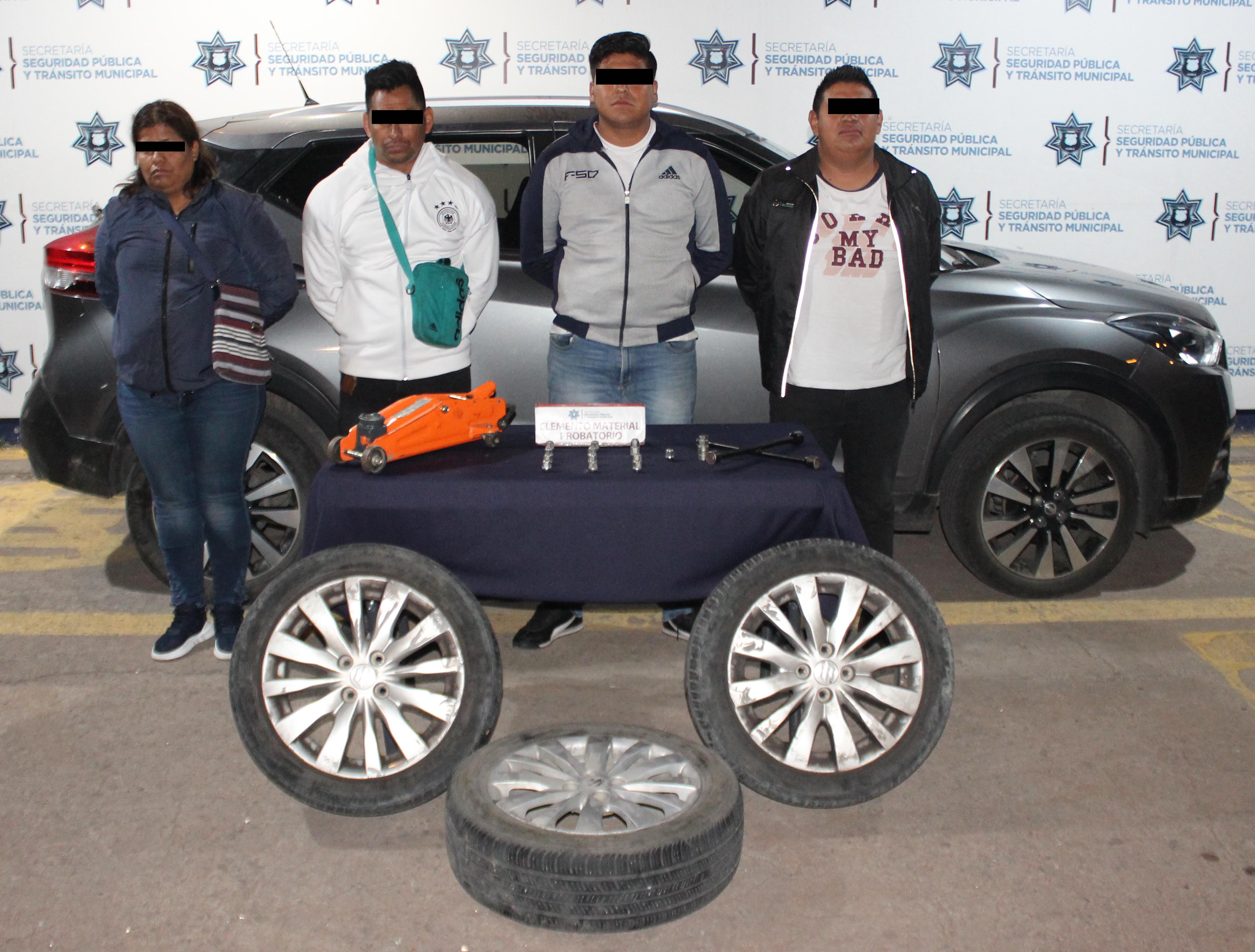 Detienen a 4 robando autopartes en la colonia 10 de Mayo