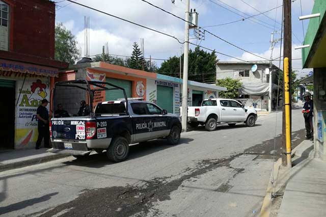 Roban camioneta a empleada Municipal de Ajalpan