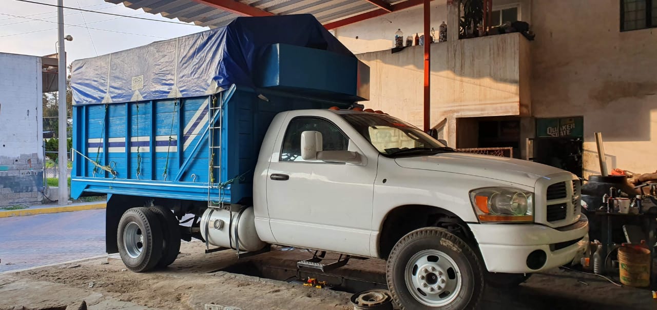 Roban con violencia camioneta cargada de plátanos en Huixcolotla