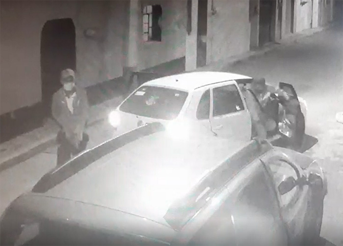 VIDEO Así encañonan a conductor y le roban su camioneta en Texmelucan