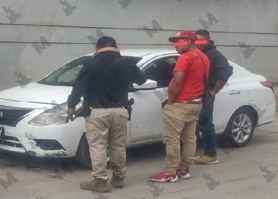 Policías de Texmelucan frustran robo por supuesta venta de camioneta