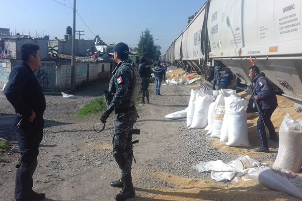 Frustran robo de tren en San Pablo Xochimehuacán