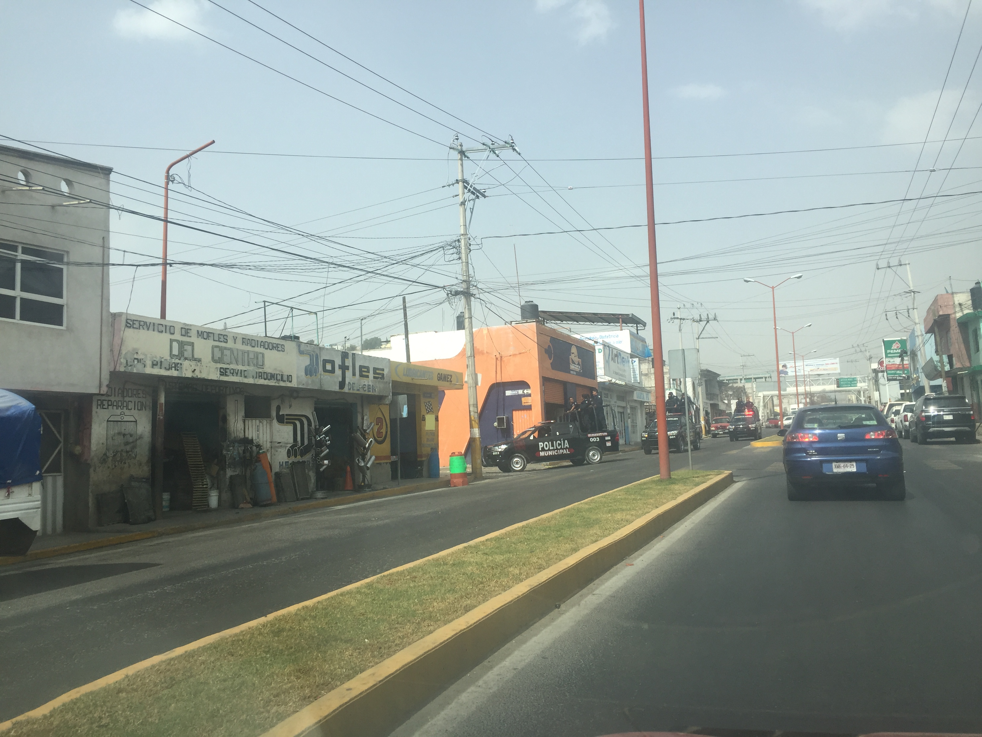 Roban camión cargado con electrodomésticos en Tecamachalco