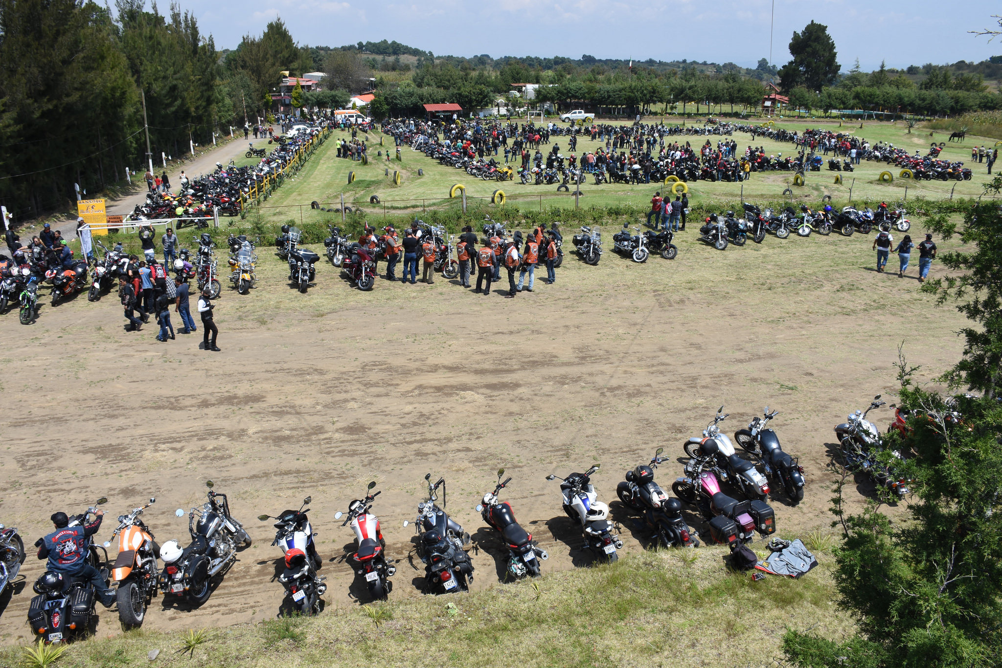 Rodada ciclista y caravana de motocicletas cierran Feria de San Pedro Cholula