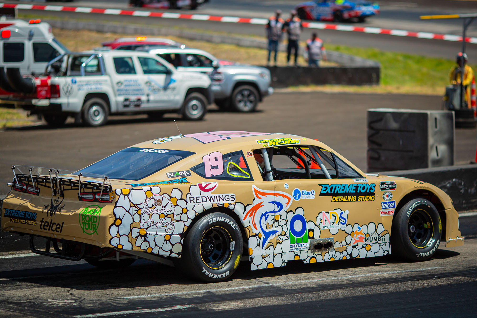 Rodrigo Rejón, se adueñó del Súper Óvalo Potosino en NASCAR Challenge