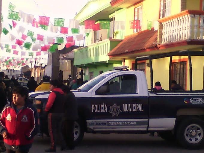 Hombre se suicida en plena calle de San Martín Texmelucan