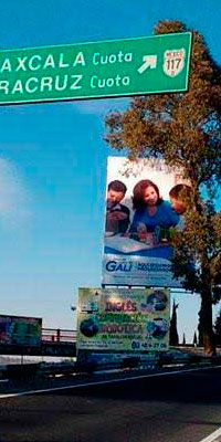 Esposa de Gali promociona su informe en municipios de Puebla