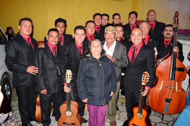 Se presenta en Tlatlauquitepec La Rondalla del Amor de Saltillo