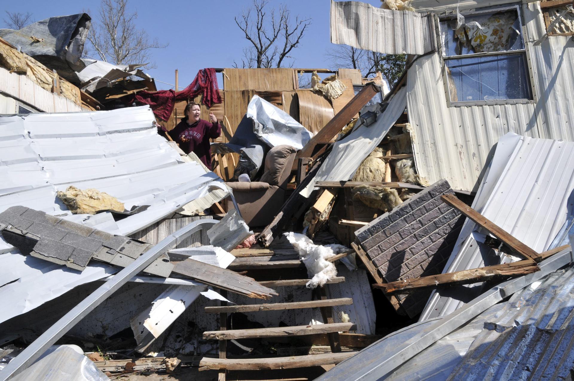 Tornado en Texas deja 4 muertos y 10 heridos