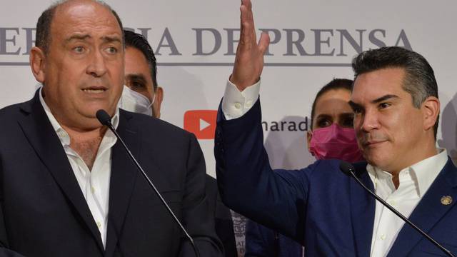 ¡Es Moreira, estúpidos!