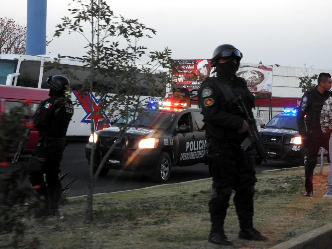Cierran plazas comerciales en Cholula por rumores de violencia