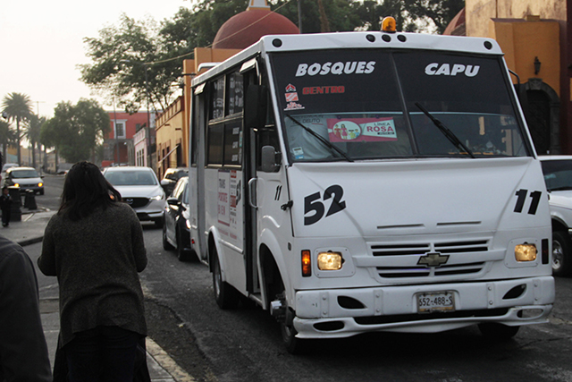 Transportistas piden regular tarifas de pasaje a 12 pesos