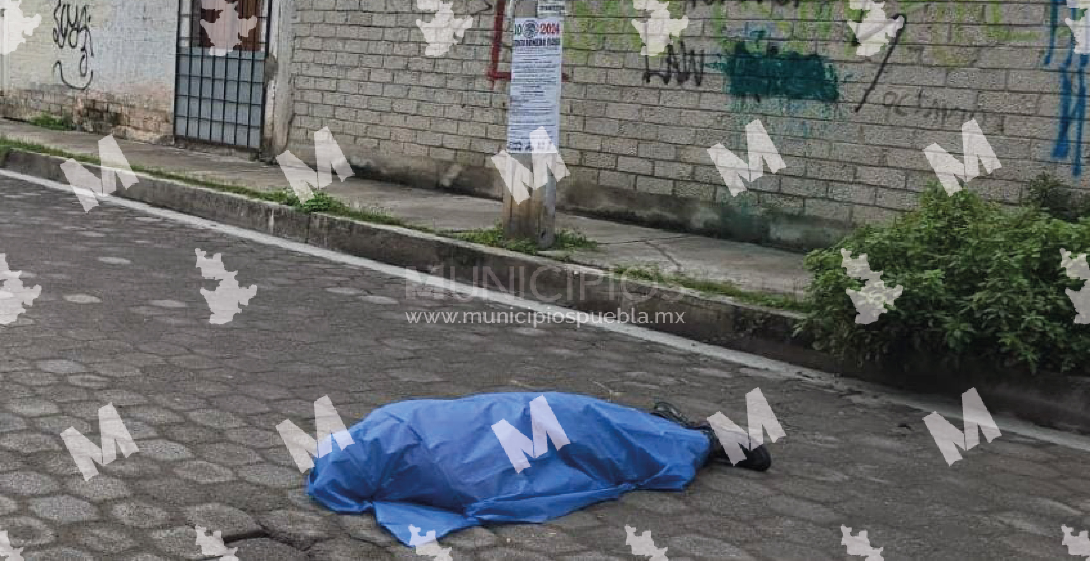 Muere capitán de meseros al caer de una camioneta en movimiento en Tehuacán