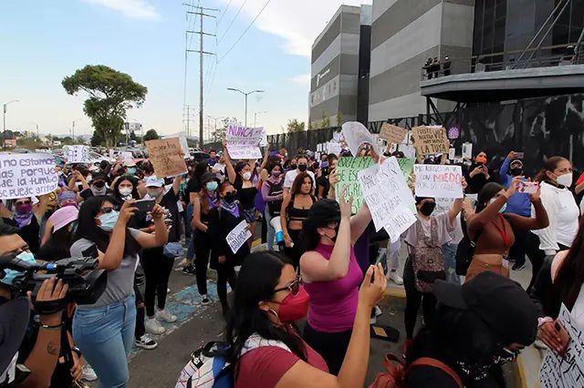  Colectivos feministas piden justicia por abuso de joven por empleados de CFE en Cd Juárez 