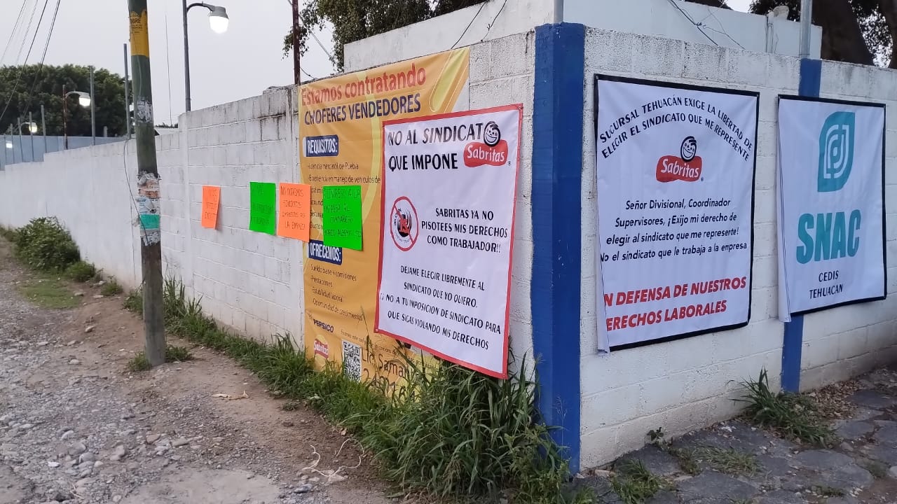 Protestan trabajadores de Sabritas en Tehuacán