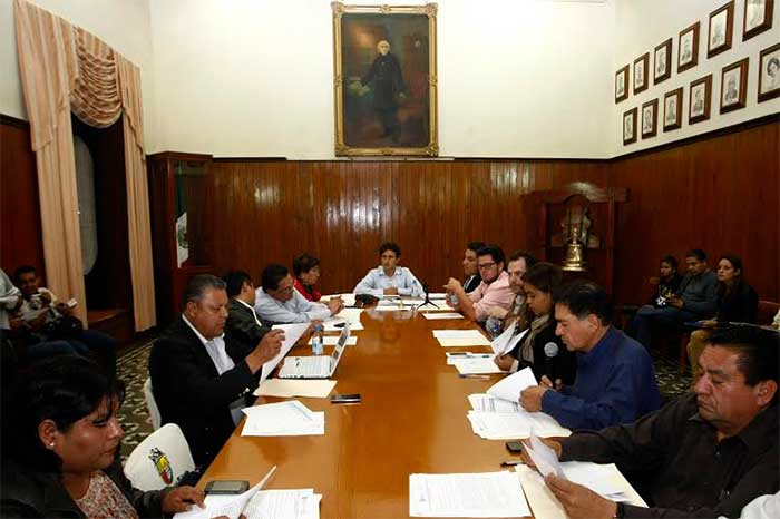 Regidora cuestiona sueldos en el gobierno de San Pedro Cholula