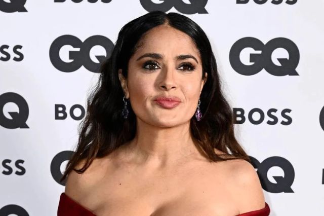 Salma Hayek sorprende por su nueva apariencia en video promocional