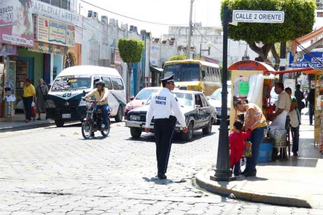 Amenazan comerciantes de Tehuacán con golpear a ladrones